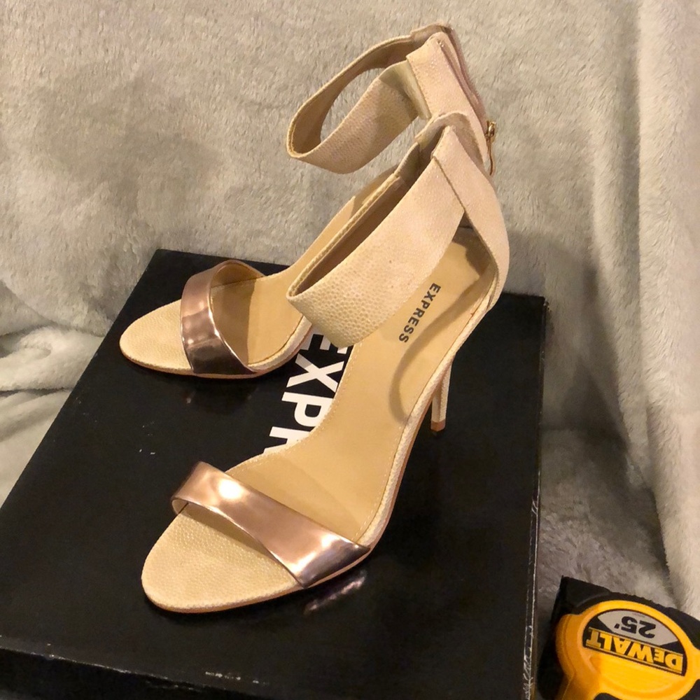 Express - Nude Sandal
